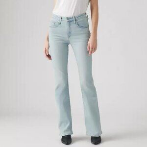 NWT Levi's Premium 726 Flare Jeans - Lever Left